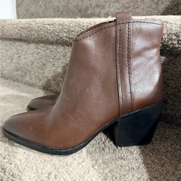 New Naturalizer western Brown Leather Ankle Boots sz 7 m 140 - Picture 1 of 7